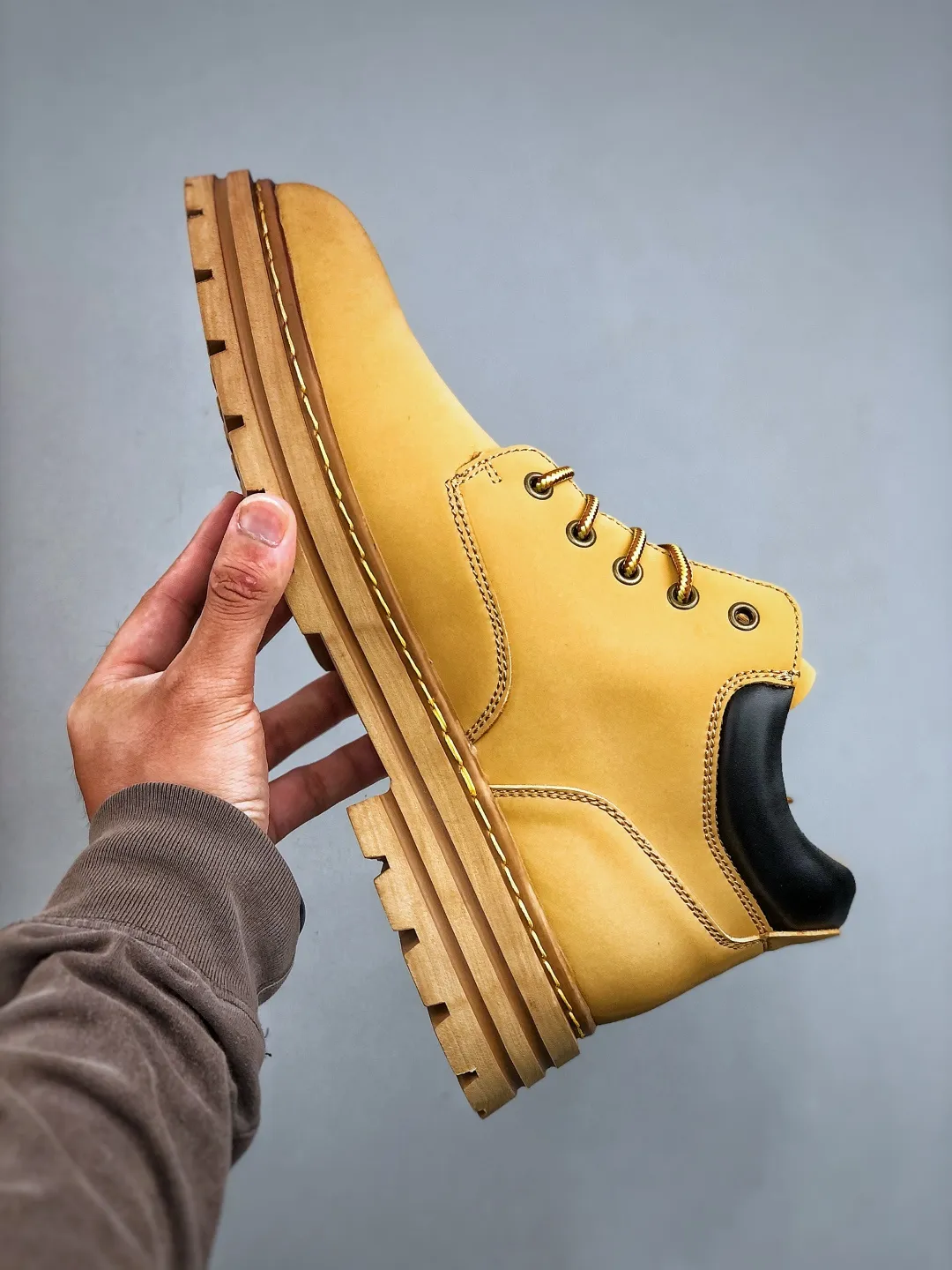 Local self-pickup💰480 Support store Timberland/Timberland classic 25ss new mid-top classic re-engineered brand new upgrade Guangdong factory quality original box original packaging The fabric is made of Italian 🇮🇹 top matte cowhide with anti-odor and anti-corrosion genuine leather latex insoles to give you a perfect wearing experience High quality and durable, a must-have for sportsmen Specially designed to treat bad looks High-quality and first-class foot feel Exclusive supply Size: 39-44 one size larger
